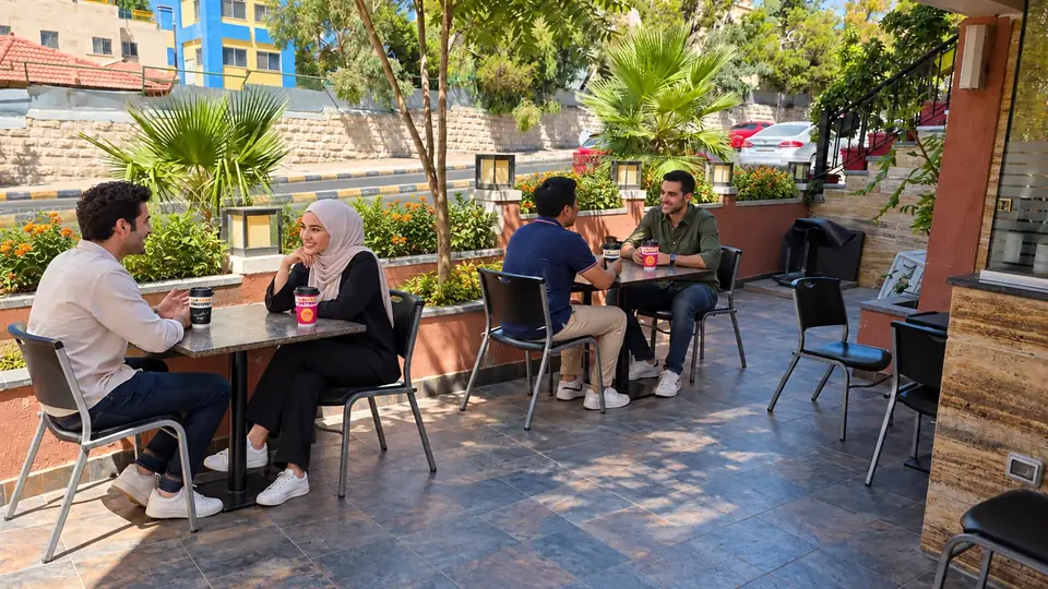 Al Hussein (Across Frères) outdoor terrace · main view
